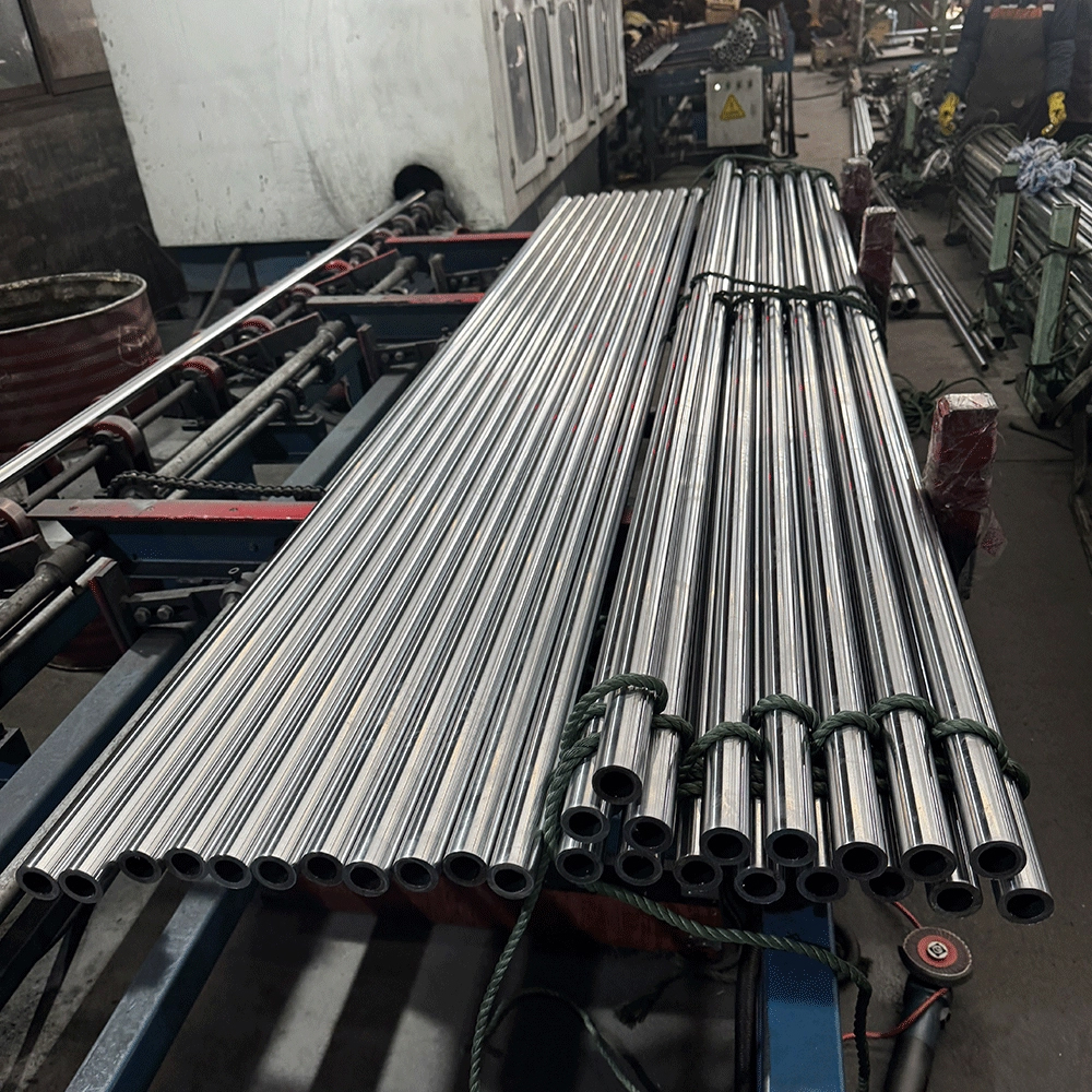 OEM Piston Çubukları - Hassasiyet, Dayanıklılık ve Özel Çözümler